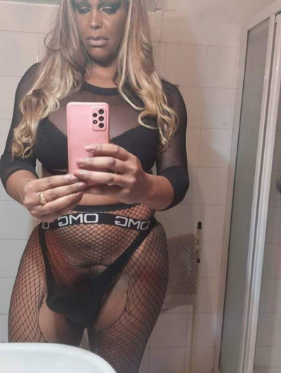 CHANEL A PINEROLO trans Torino