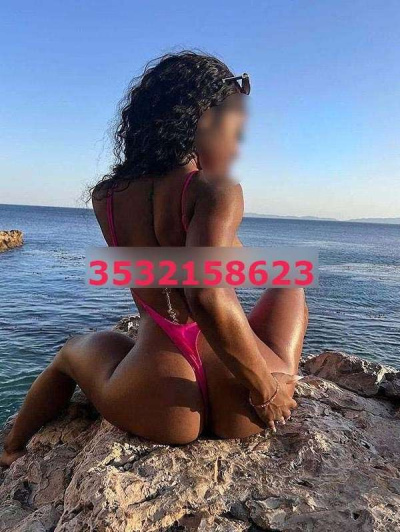 YENNI escort donne Biella