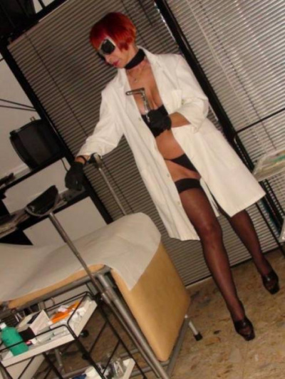AVVENENTE DOTT MISTRESS escort donne Torino