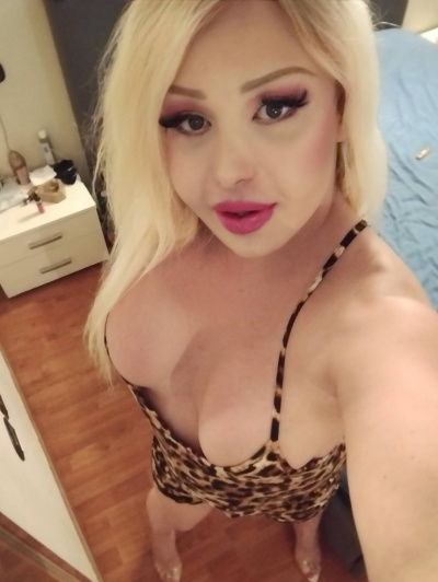 Valeria trans Napoli