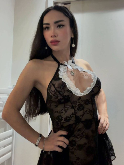 PAMELA BAMBOLA trans Varese