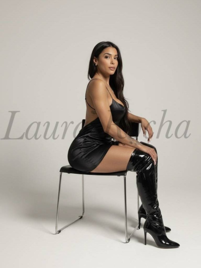 Laura Rocha trans Napoli