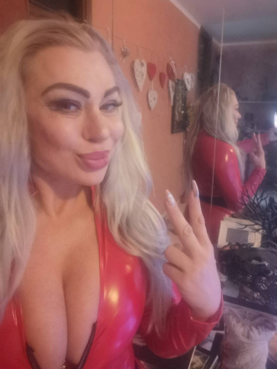 KATERIN MISTRESS escort donne Modena
