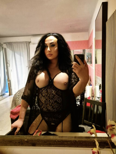 Jessica schizzo Trans trans Napoli